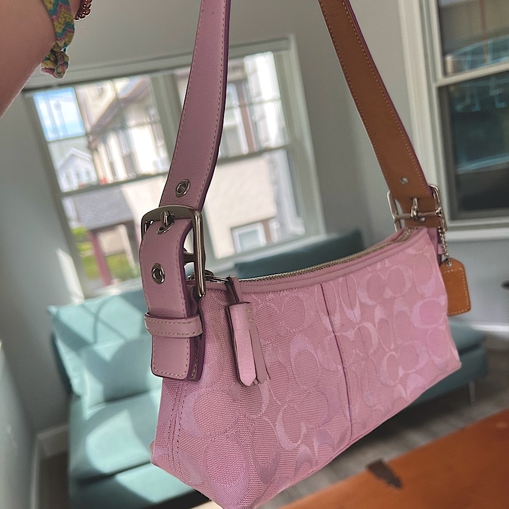 COPY - RARE VINTAGE Coach y2k Soft Demi Shoulder Bag Dusty baby Pink Signature …